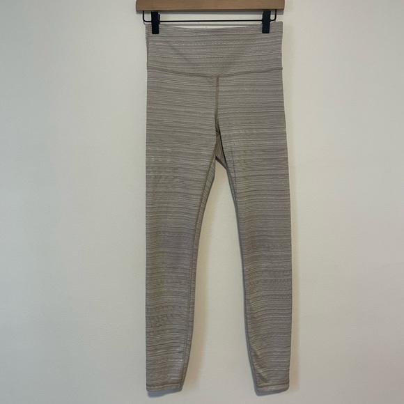 Athleta High Rise Jacquard Chaturanga Quail Leggings Size: Small Tall - Picture 2 of 5